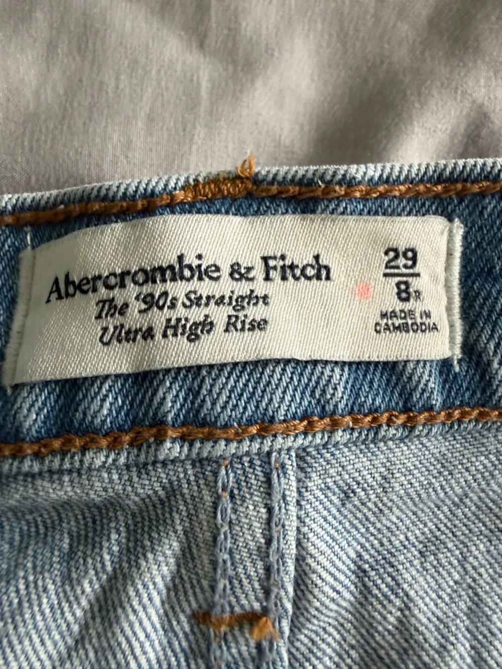 Abercrombie & Fitch 90s Straight High Rise Jeans Light Wash Size 29 - Picture 11 of 12